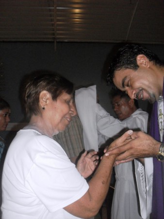 TIA JUANITA EN LA MISA DE UNCION DE ENFERMOS